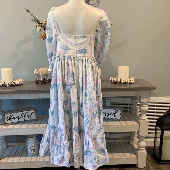 La Belle Etoile French Puff Selkie Blue and Pink Floral Midi Dress - Picture 4 of 9